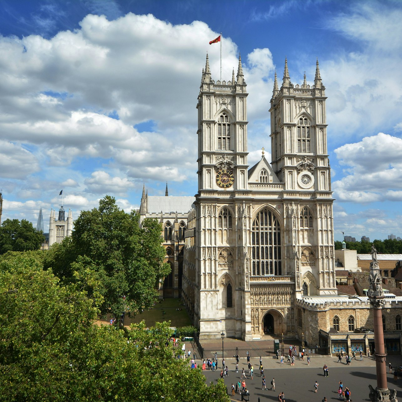 London: Guided Tour + Afternoon Tea at The Rubens at The Palace - Photo 1 of 3